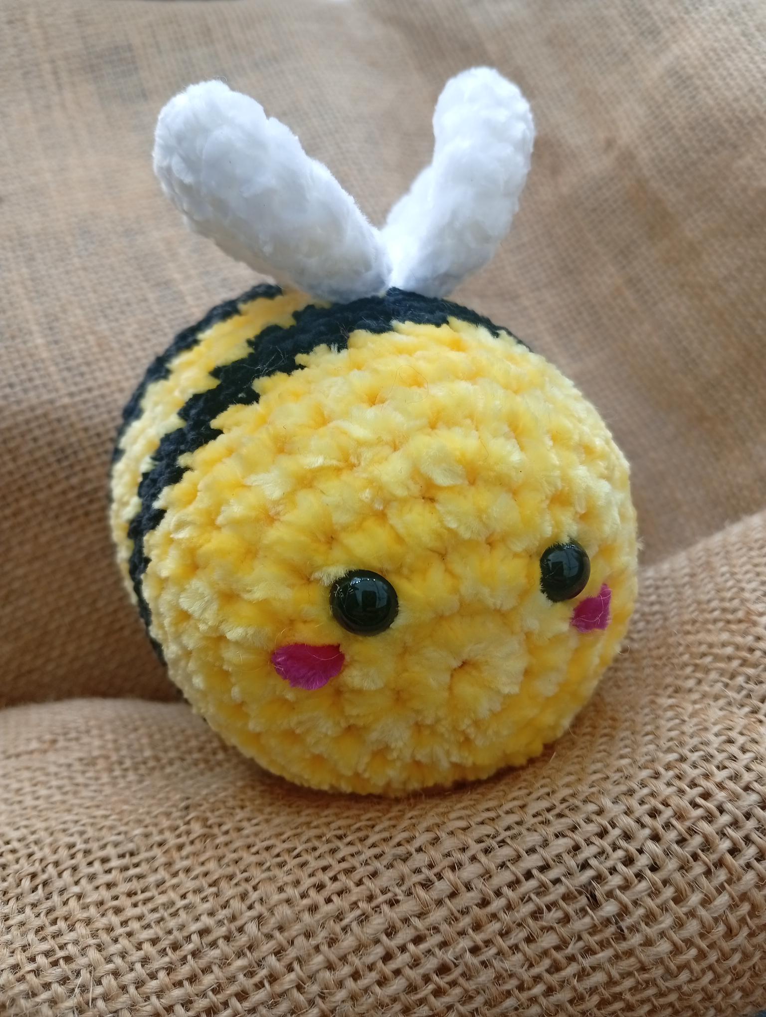 ABEJA AMIGURUMI ADORABLE