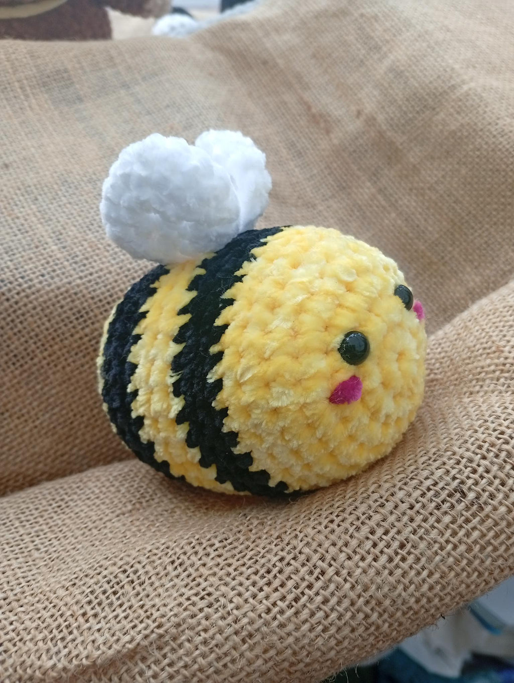 ABEJA AMIGURUMI ADORABLE